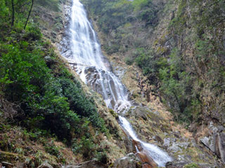 「かくれ滝」奈良県上北山村